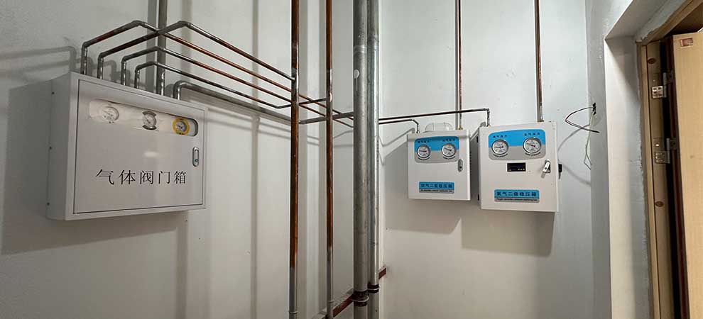 医用中心供氧系统的安全设计规范与应急保障-标久净化工程